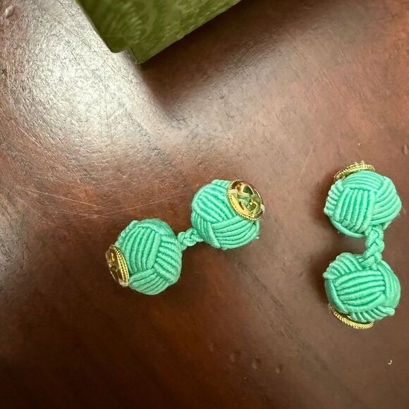 Brand new with box Gucci Green interlocking rope Knot cuff links main image 4